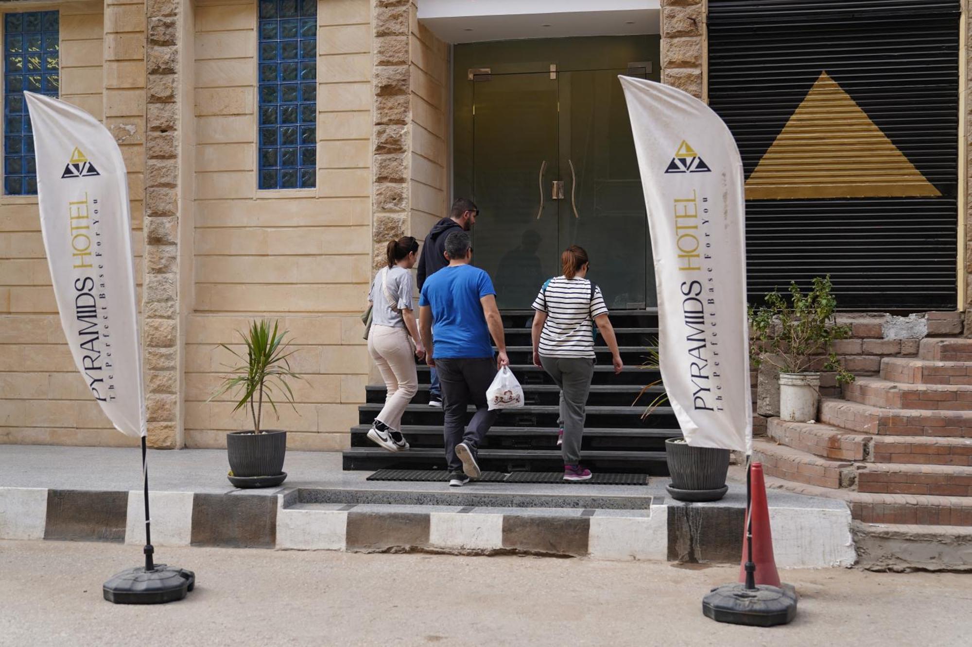 Pyramids Hotel Kafret el-Gabal المظهر الخارجي الصورة