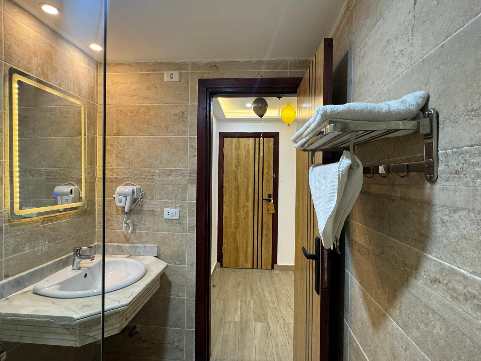 Pyramids Hotel Kafret el-Gabal المظهر الخارجي الصورة
